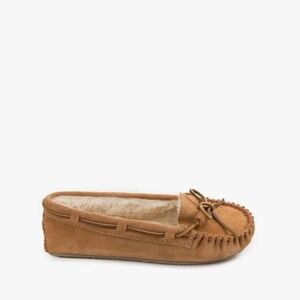 Minnetonka Women's Size 9 Wide  Cally Slipper Cinnamon - 4011-CIN, Cinnamon